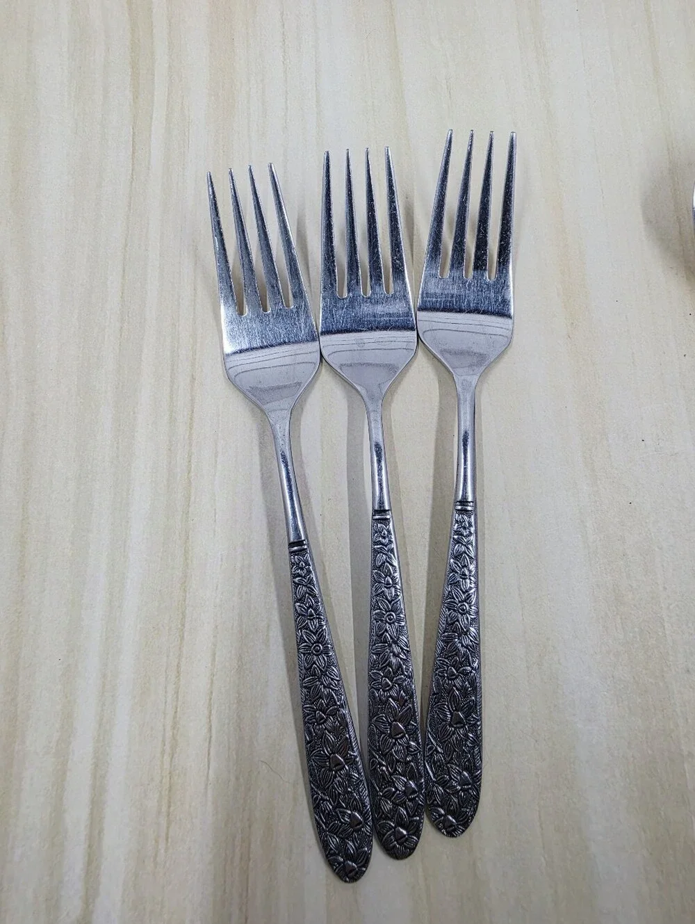 National Silver Narcissus Pattern Stainless Steel 22 Pieces Flatware Korea
